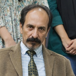 پویا امیرخانی
